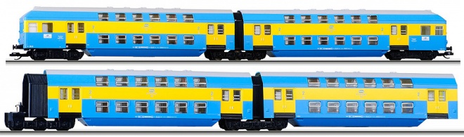 four unit double deck train cars<br /><a href='images/pictures/Tillig/013739.jpg' target='_blank'>Full size image</a>